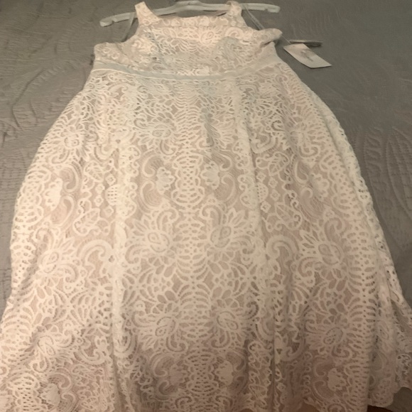 Nude *Classy* Bridal/shower/second wedding/party gown - Picture 1 of 12